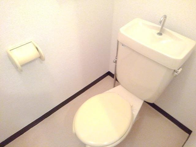 【メゾンドトラヤのトイレ】