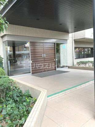 【さいたま市北区宮原町のマンションのエントランス】