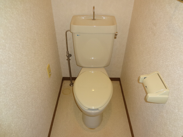 【神戸市中央区旗塚通のマンションのトイレ】