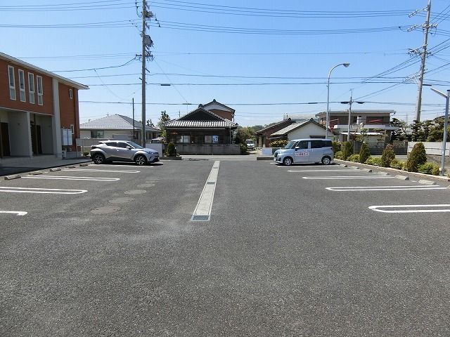 【津市河芸町中瀬のアパートの駐車場】