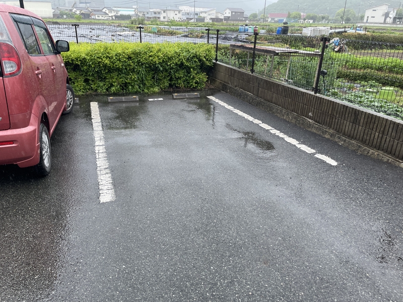 【たつの市新宮町新宮のアパートの駐車場】