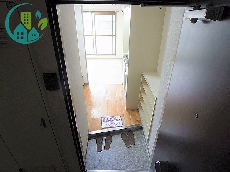 玄関　レミニョン（光インターネット無料）