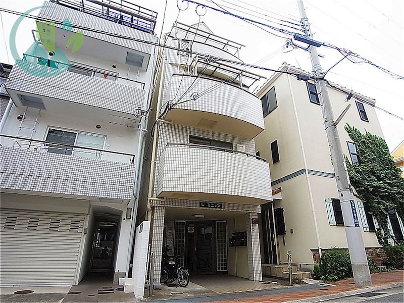 建物外観　レミニョン（光インターネット無料）