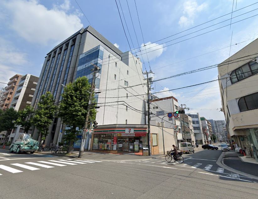 コンビニ　セブンーイレブン大阪上本町２丁目店（コンビニ）まで399m