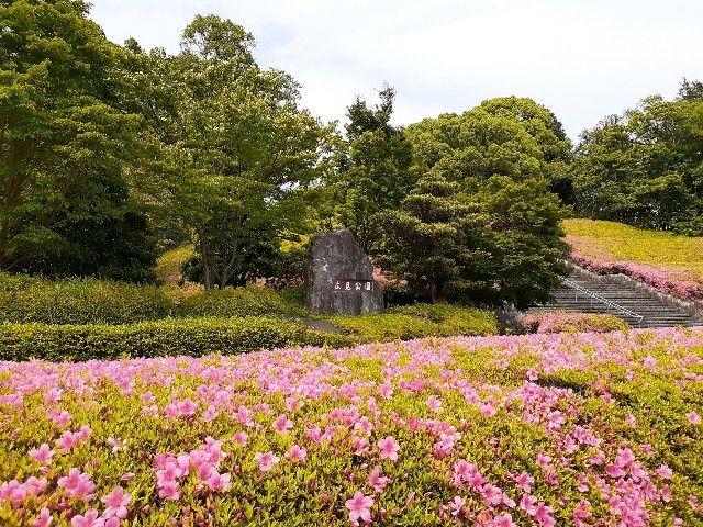 【富士市中野のアパートの公園】