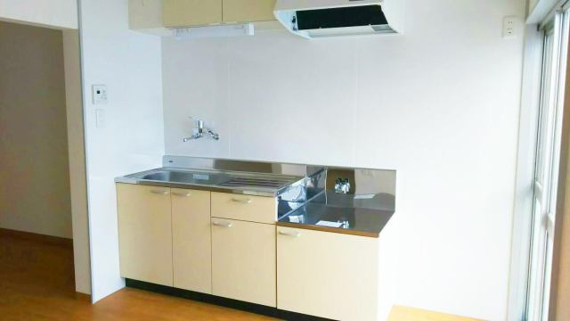 キッチン　同物件別室