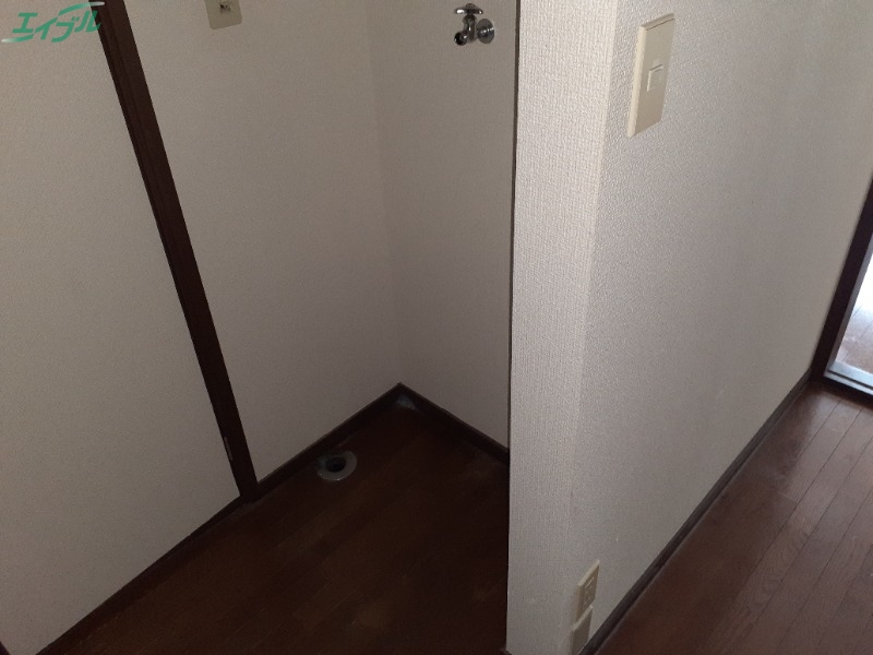 その他　同タイプ、別の部屋の写真です。