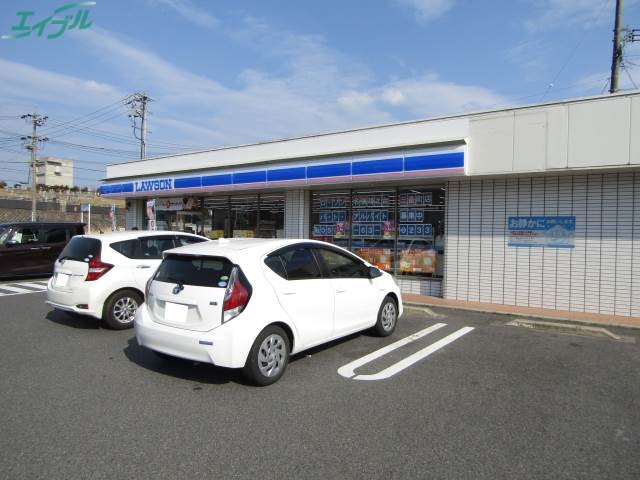 コンビニ　ローソン 名張鴻之台店（コンビニ）まで300m