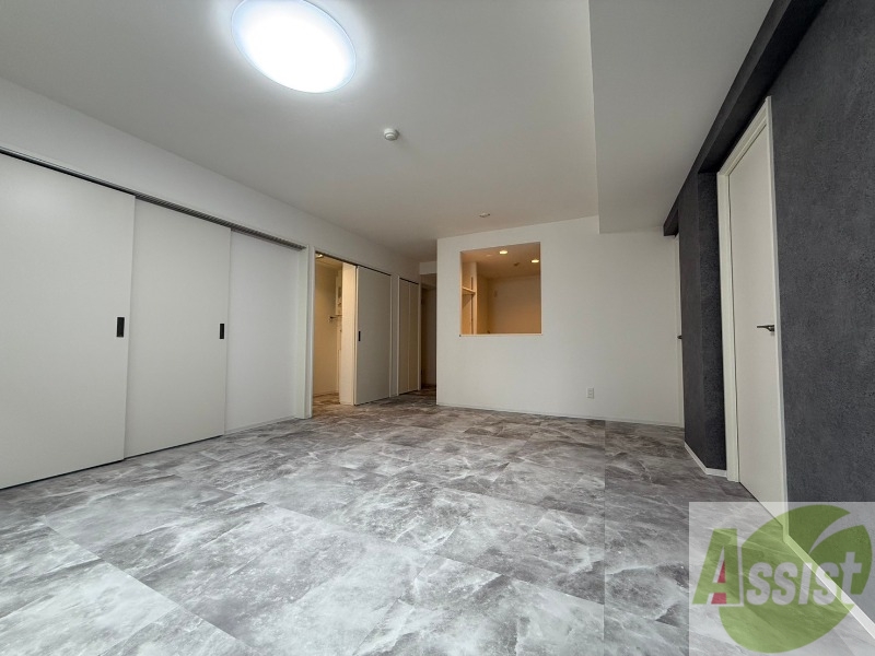 居室・リビング　広々としたリビングですね。使い勝手がよさそうですね！