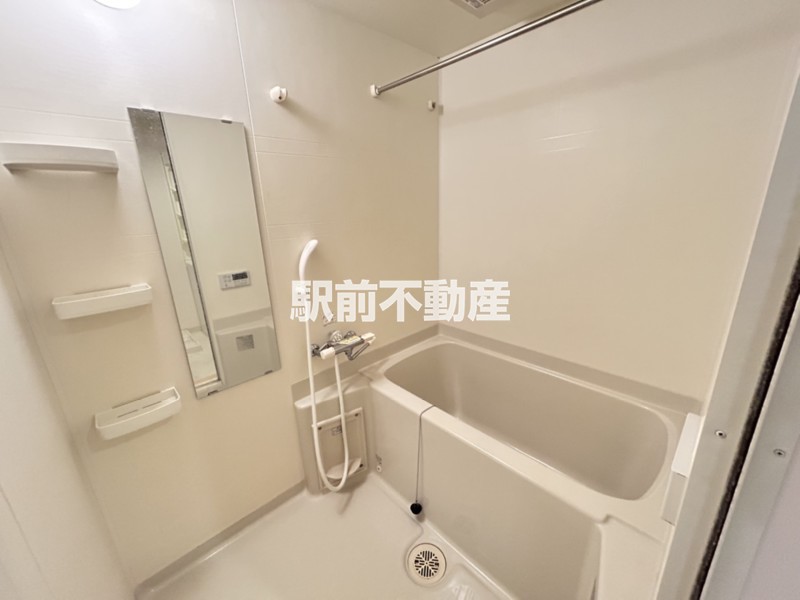 バス・シャワールーム　浴室乾燥機付です