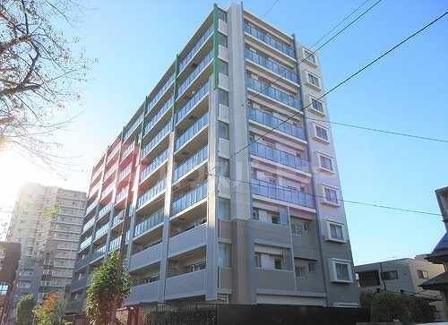 柏市南柏のマンションの建物外観