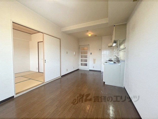 居室・リビング　リビング