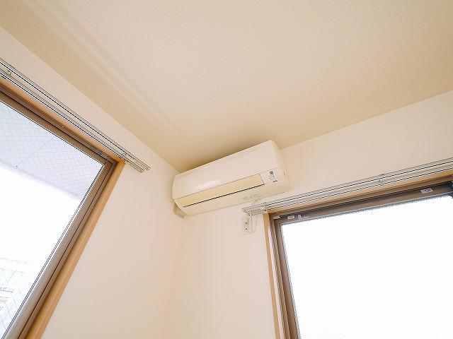 その他設備　各居室エアコン付きです