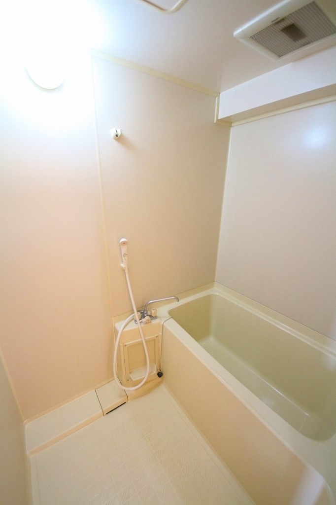 バス・シャワールーム　同タイプの部屋の写真の為、現状優先です。