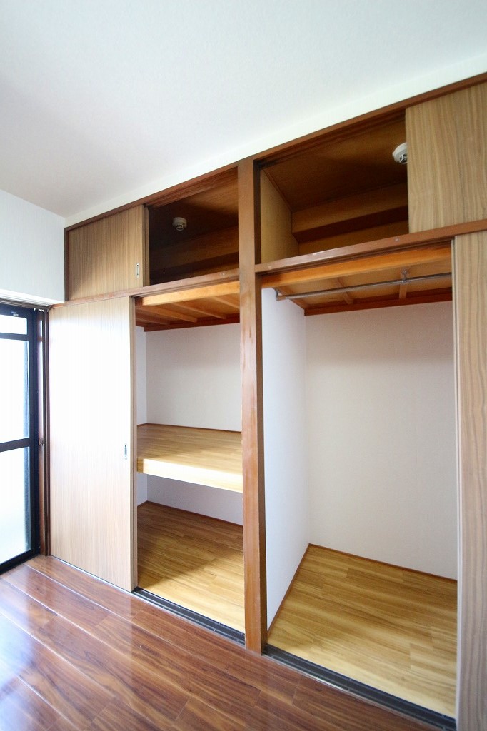 収納　同タイプの部屋の写真の為、現状優先です。