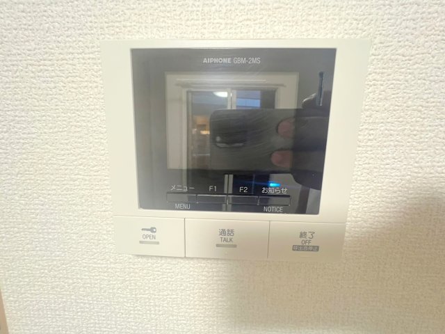 セキュリティ　TVモニターホンで来客が誰か確認してから開けて下さいね