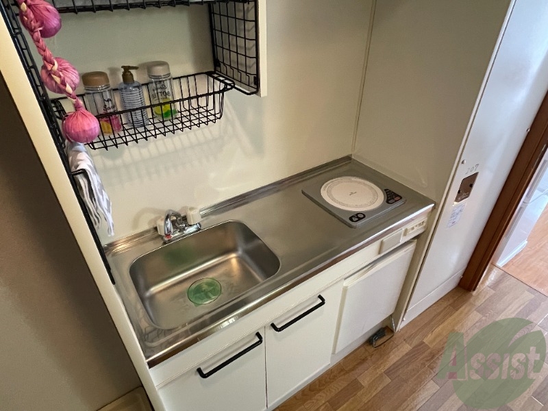 キッチン　キッチンはＩＨクッキングヒーターになっています。