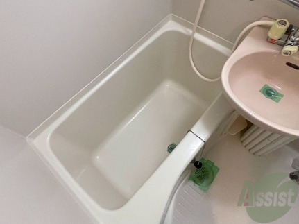 バス・シャワールーム　１人暮らしにはピッタリのサイズ感ですね！