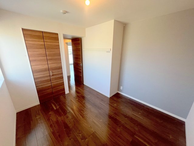 居室・リビング　どんな家具でも合わせやすいですよ。