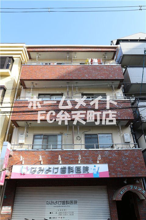 建物外観　外観は落ち着いています