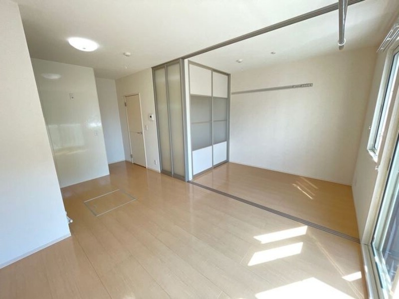 居室・リビング　図面と現状に相違がある場合には現状を優先