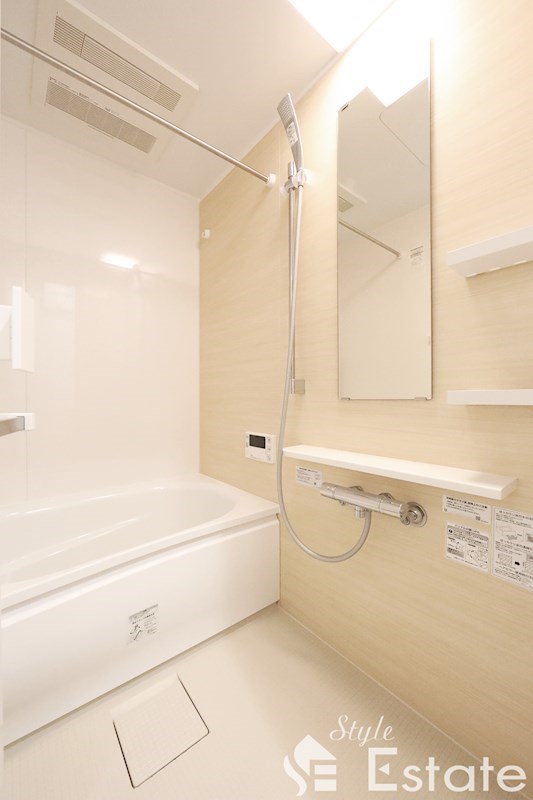 バス・シャワールーム　バスルーム