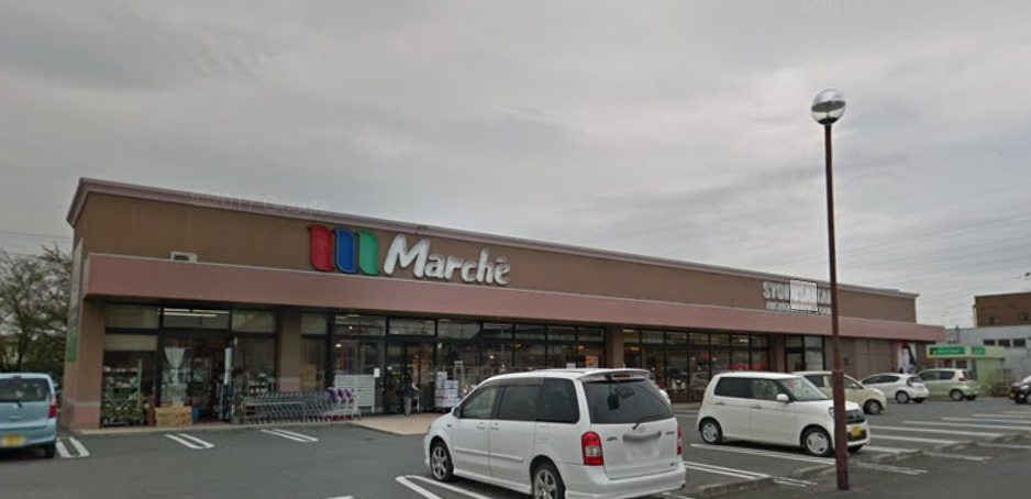 スーパー　食彩館マルシェ伊勢崎店（スーパー）まで885m