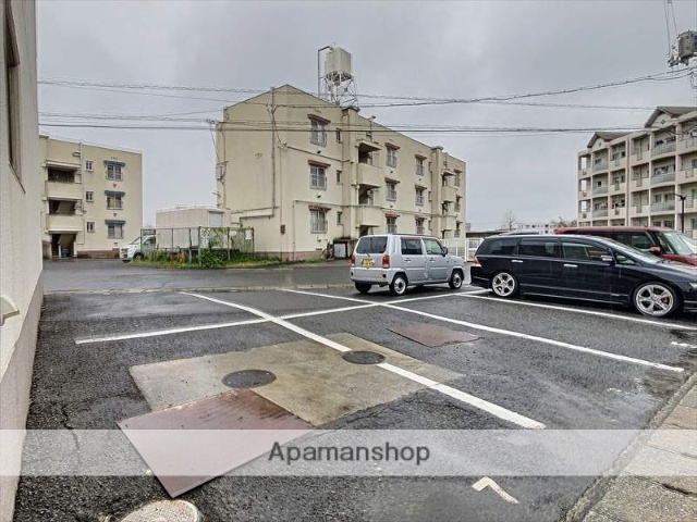 駐車場　エントランス