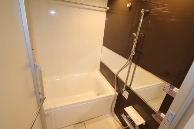 バス・シャワールーム　浴室