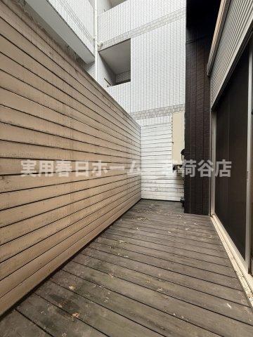 バルコニー　ウッドデッキ※クリーニング前のお写真です。