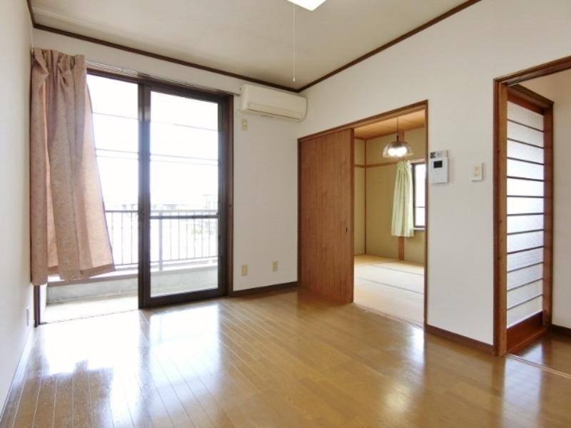 居室・リビング　図面と現状に相違がある場合には現状を優先