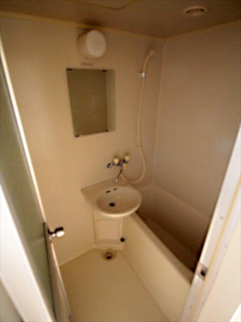 バス・シャワールーム　松山市御宝町　アメニティー御宝　浴室