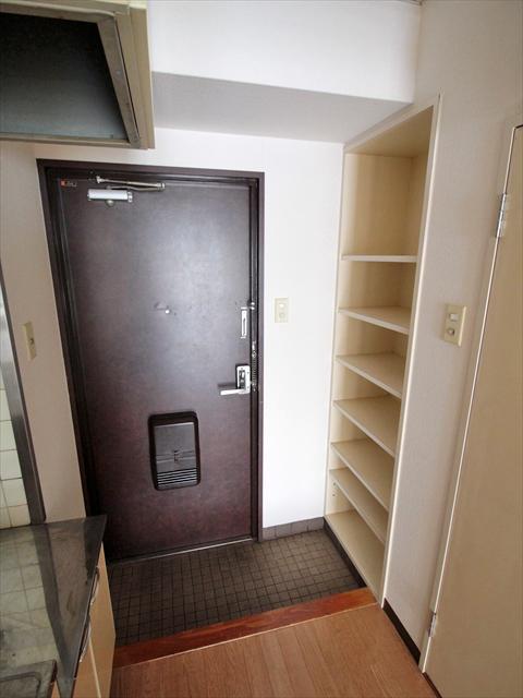 その他　松山市御宝町　アメニティー御宝　玄関