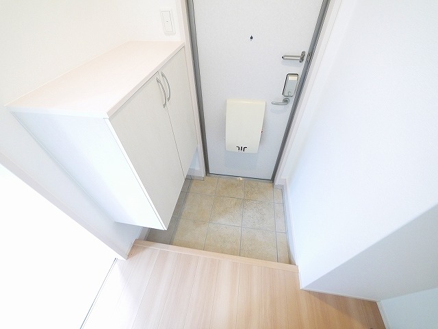 玄関　収納もある玄関です