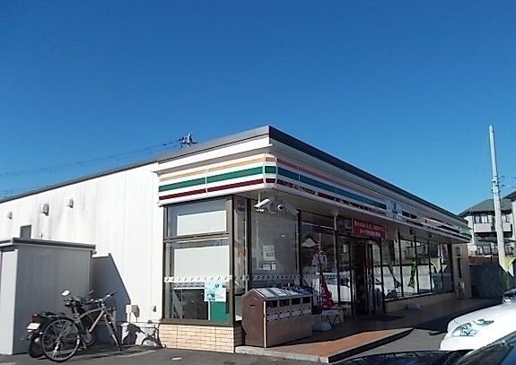 コンビニ　セブンイレブン富士宮橋戸店（コンビニ）まで950m