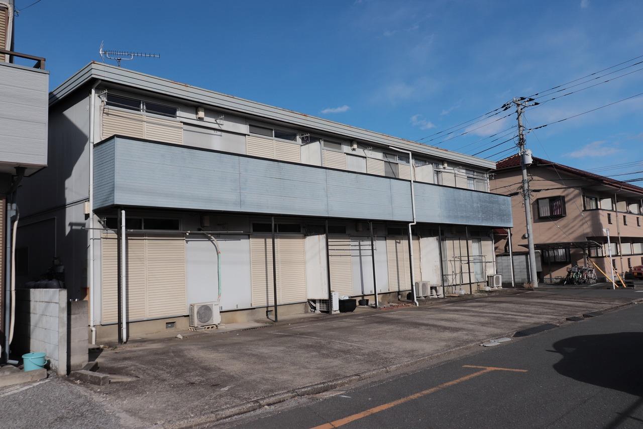 建物外観　駐車場