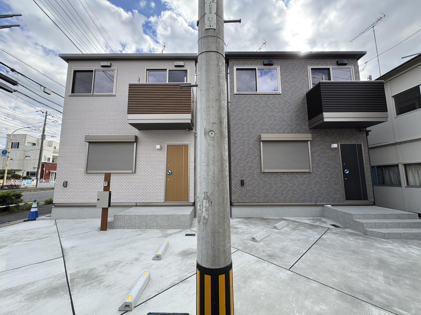 建物外観　右A棟　左B棟