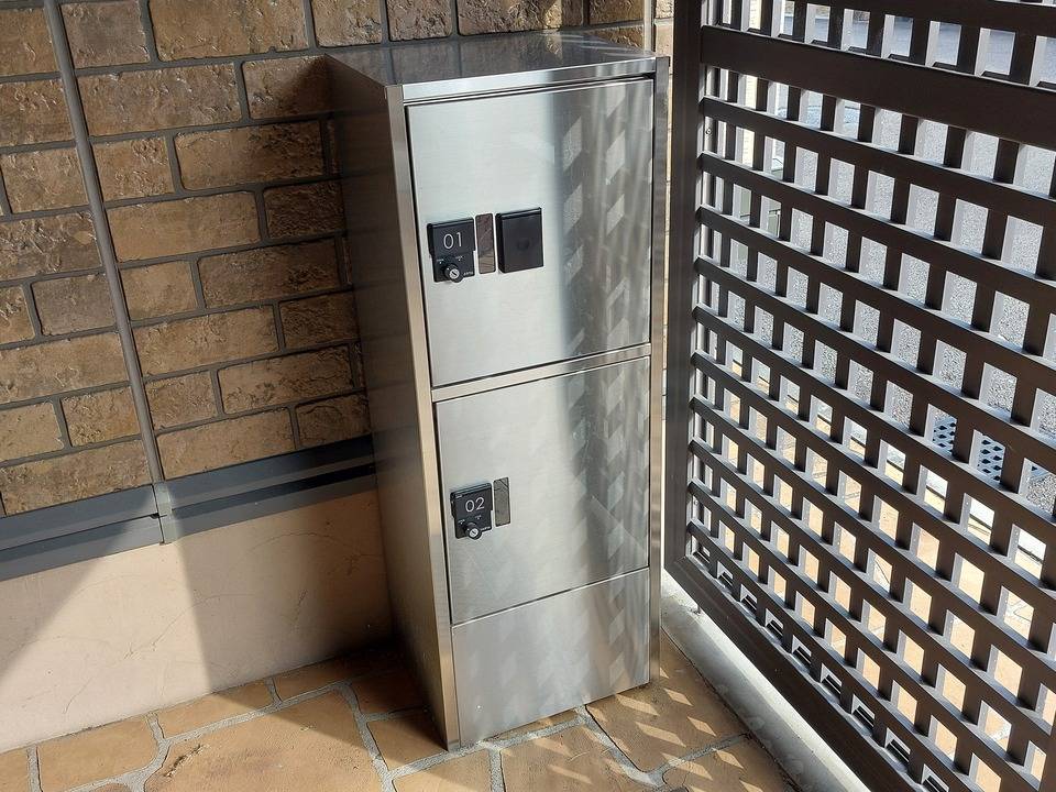 エントランス　宅配ボックス