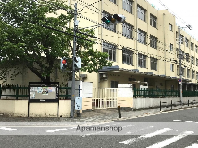 小学校　湯里小学校（小学校）まで505m