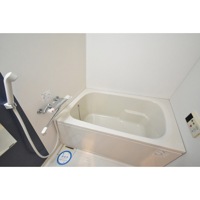 バス・シャワールーム　きれいなお風呂です