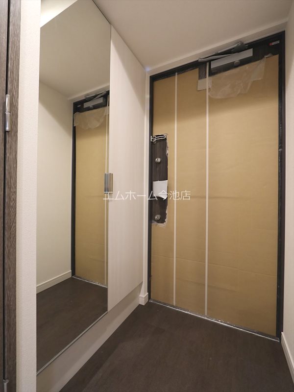 玄関　玄関　シューズボックス充実