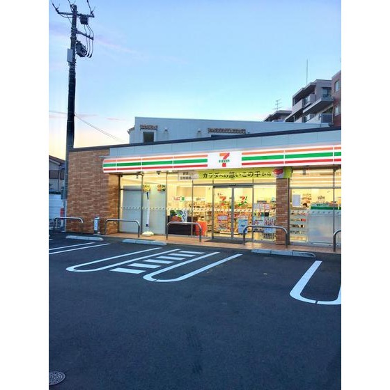 コンビニ　セブンイレブン（コンビニ）まで160m