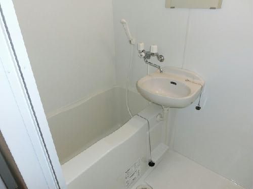 レオパレス中央の風呂写真