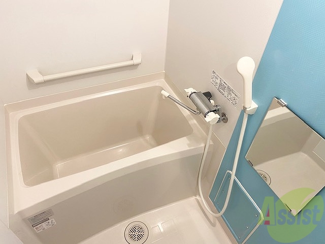 バス・シャワールーム　浴室乾燥機付きです！！