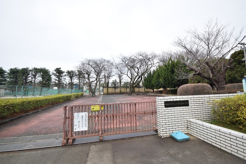 中学校　相模原市立大野南中学校　徒歩17分（中学校）まで1296m