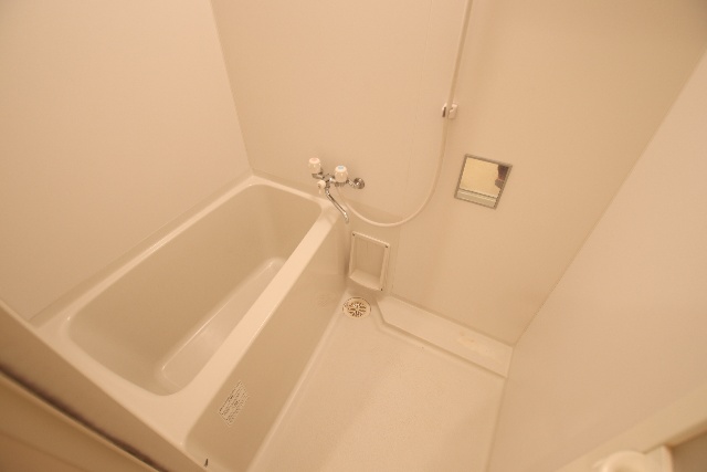 バス・シャワールーム　※別室の参考写真の為、現況優先です。