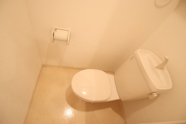 トイレ　※別室の参考写真の為、現況優先です。