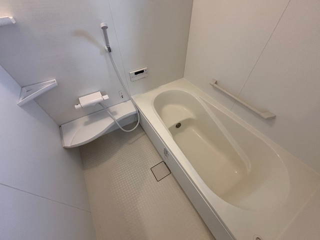 バス・シャワールーム　同タイプの間取りの写真となります。