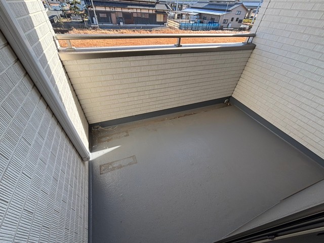 バルコニー　同タイプの間取りの写真となります。