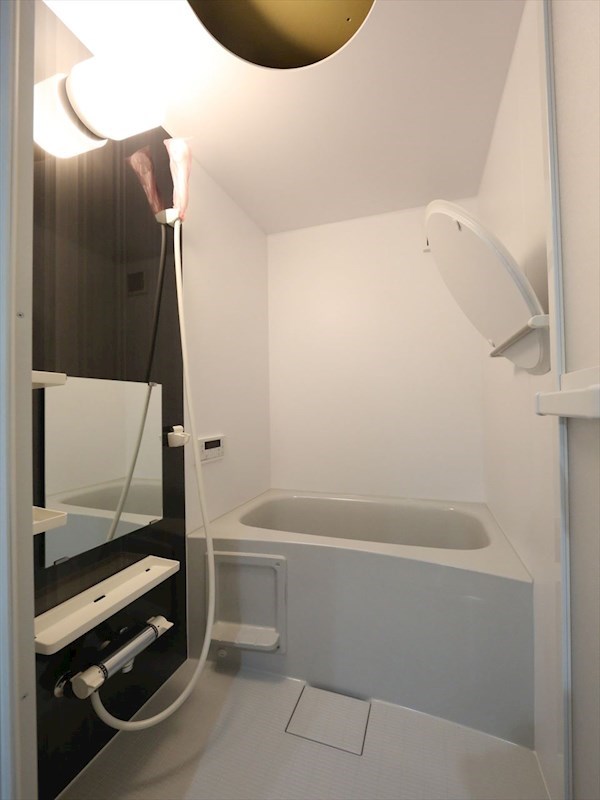 バス・シャワールーム　追い焚き・オートバス機能付お風呂